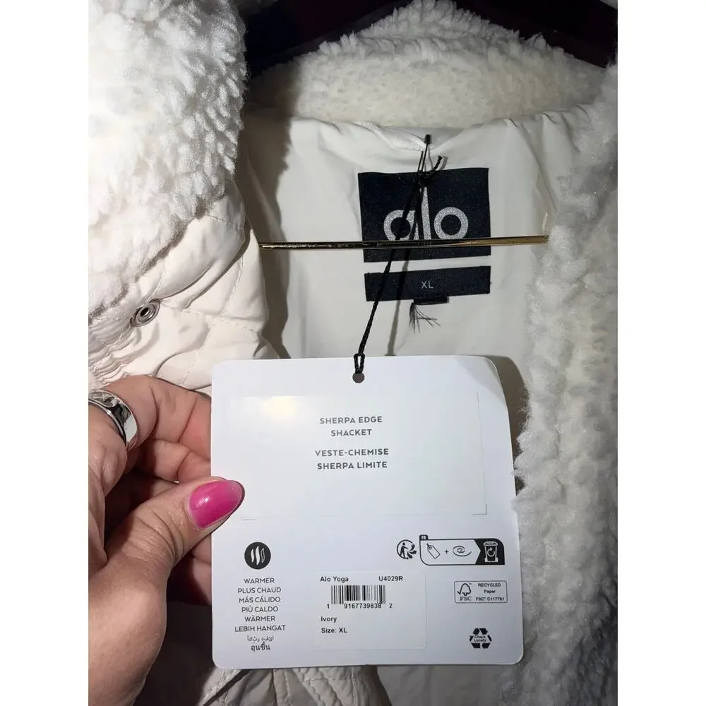 NWT Alo Yoga Sherpa Edge Shacke